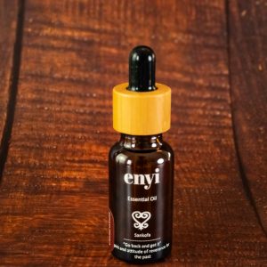 natural cedarwood essential oil