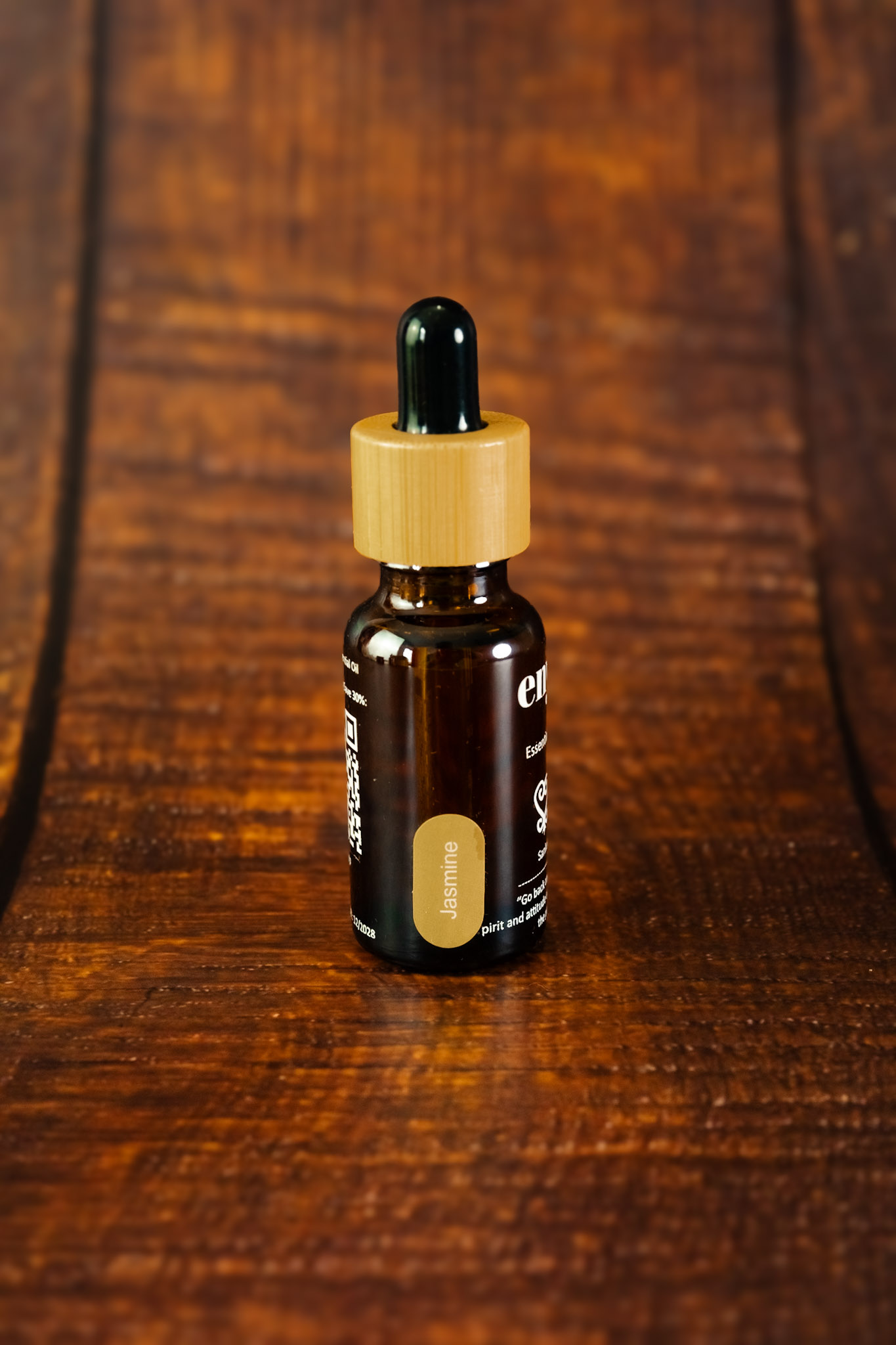 natural jasmine oil