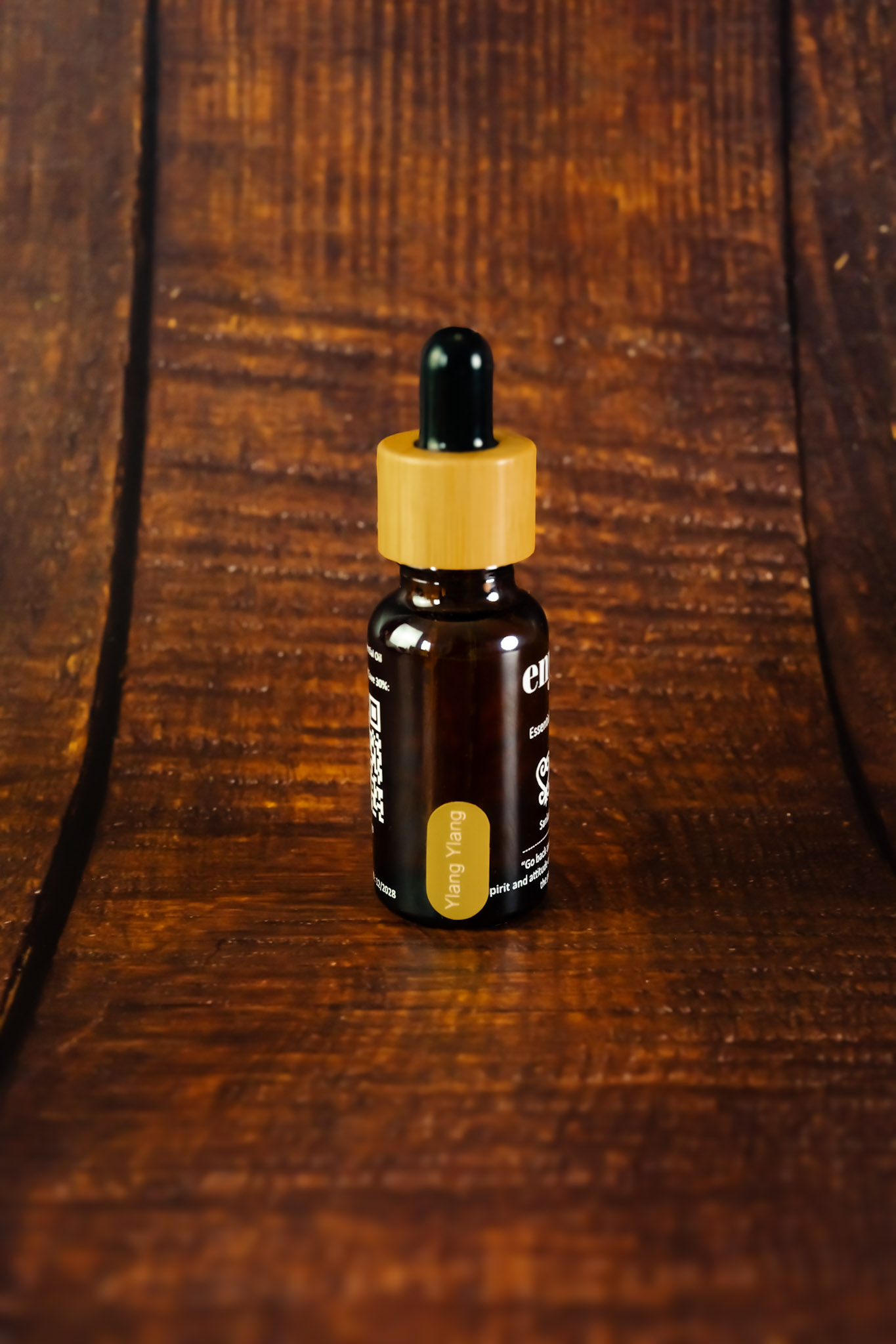 natural ylang ylang oil