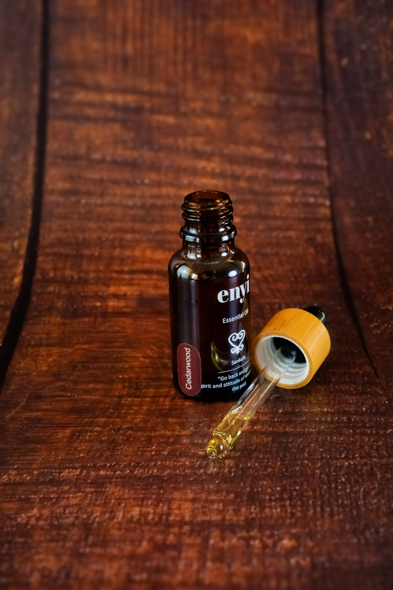 pure cedarwood oil